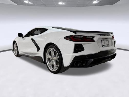Arctic White 2024 Chevrolet Corvette Stingray w/3LT
