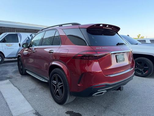 MANUFAKTUR Cardinal Red Metallic 2025 Mercedes-Benz GLE 450e 4MATIC