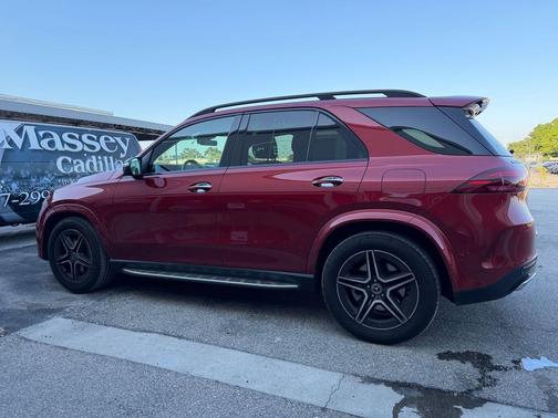 MANUFAKTUR Cardinal Red Metallic 2025 Mercedes-Benz GLE 450e 4MATIC