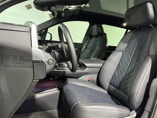 2025 Cadillac Escalade IQ Luxury 1