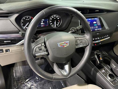 2023 Cadillac XT4 Luxury