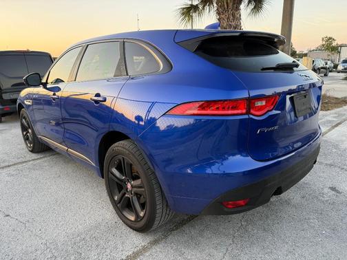 2018 Jaguar F-PACE 25t R-Sport