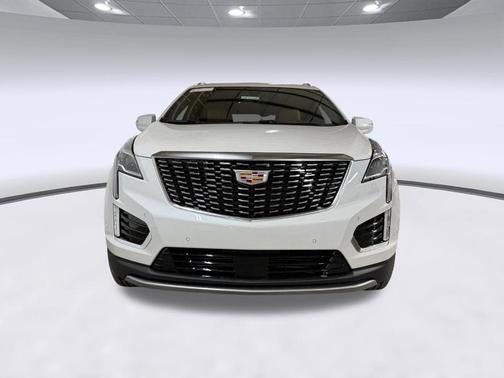 Crystal White Tricoat 2026 Cadillac XT5 Premium Luxury