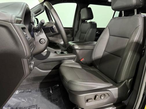 Black 2023 Chevrolet Suburban 4WD Z71