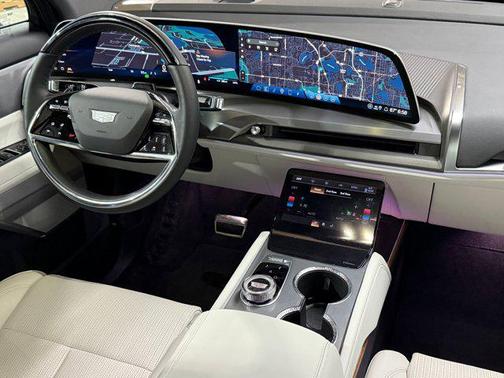 2026 Cadillac VISTIQ Sport