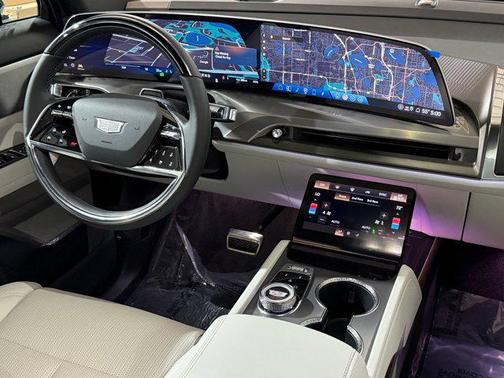 2026 Cadillac VISTIQ Sport