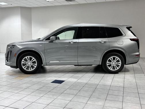 2025 Cadillac XT6 Luxury FWD