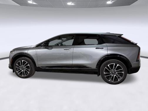 Argent Silver Metallic 2026 Cadillac OPTIQ Sport
