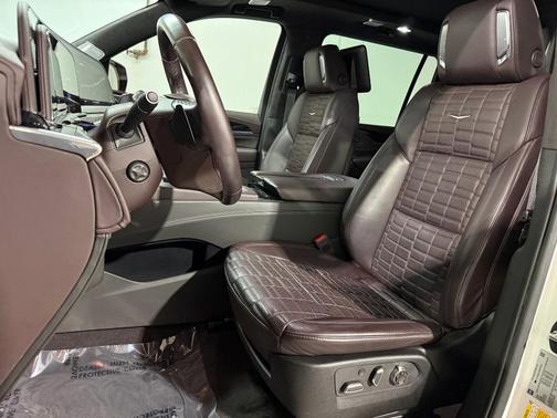 Crystal White Tricoat 2023 Cadillac Escalade ESV Sport Platinum