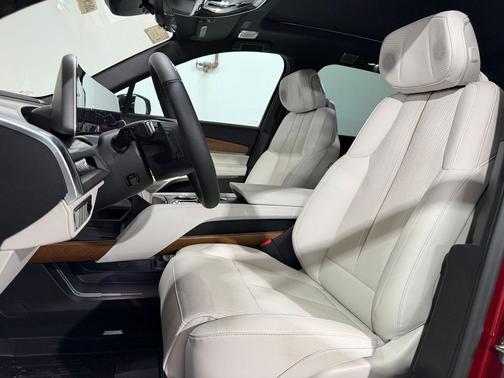 Radiant Red Tintcoat 2026 Cadillac VISTIQ Sport