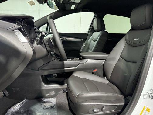 2025 Cadillac XT5 Luxury