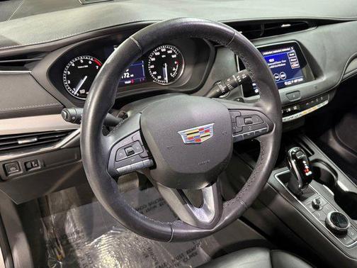 2021 Cadillac XT4 Premium Luxury