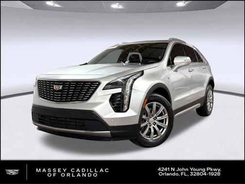 Radiant Silver Metallic 2021 Cadillac XT4 Premium Luxury