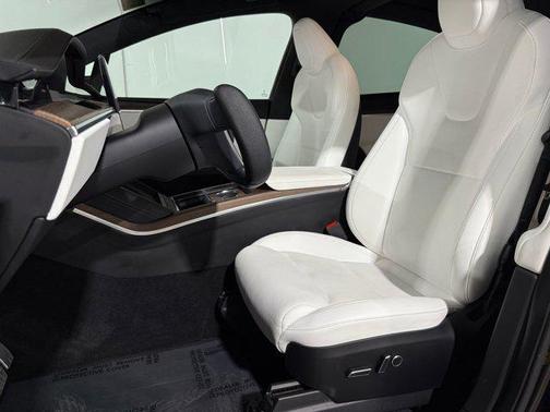 2022 Tesla Model X Dual Motor All-Wheel Drive