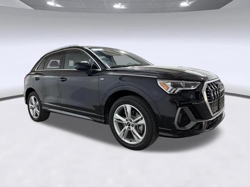 Mythos Black Metallic 2021 Audi Q3 45 S line Premium Plus