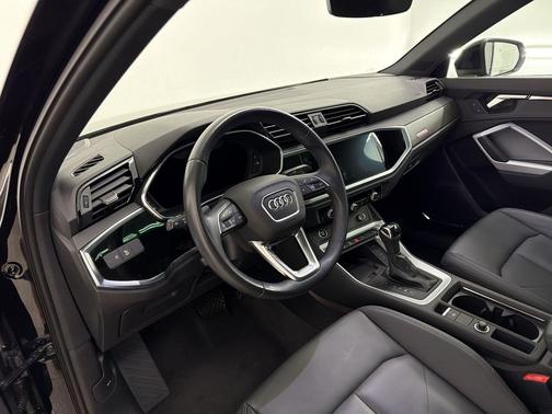 Mythos Black Metallic 2021 Audi Q3 45 S line Premium Plus