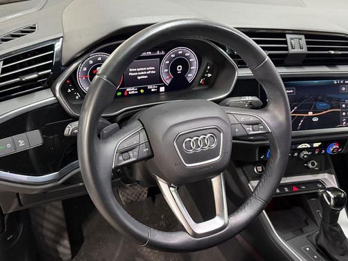 Mythos Black Metallic 2021 Audi Q3 45 S line Premium Plus