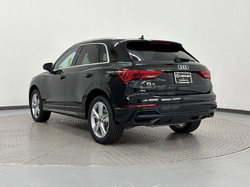 Mythos Black Metallic 2021 Audi Q3 45 S line Premium Plus