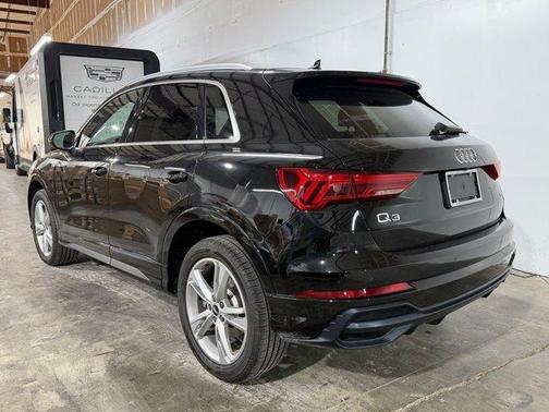 Mythos Black Metallic 2021 Audi Q3 45 S line Premium Plus