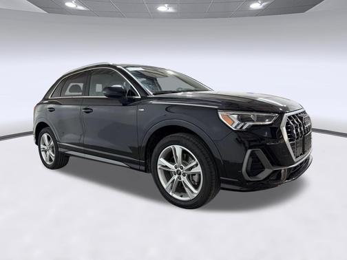 Mythos Black Metallic 2021 Audi Q3 45 S line Premium Plus