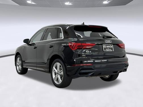 Mythos Black Metallic 2021 Audi Q3 45 S line Premium Plus