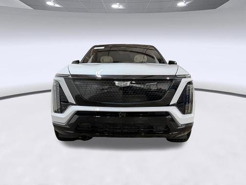 Vibrant White Tricoat 2026 Cadillac VISTIQ Sport