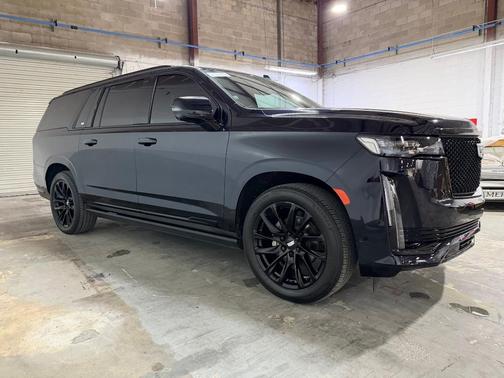 Dark Moon Blue Metallic 2023 Cadillac Escalade ESV Sport Platinum