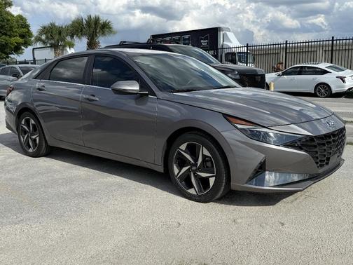 2023 Hyundai ELANTRA Limited