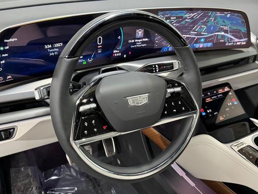 Argent Silver Metallic 2026 Cadillac VISTIQ Sport