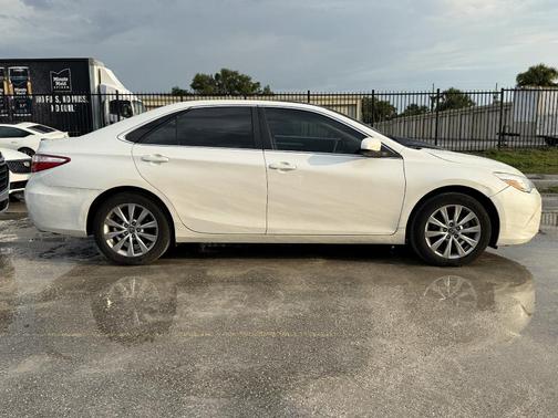 2017 Toyota Camry XLE