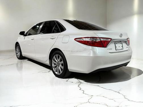 2017 Toyota Camry XLE