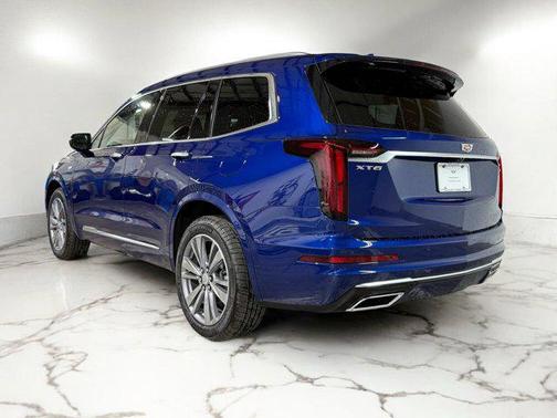2025 Cadillac XT6 Premium Luxury FWD