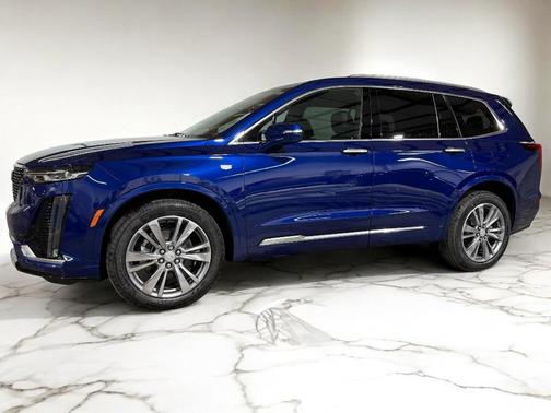 2025 Cadillac XT6 Premium Luxury FWD