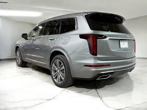 2025 Cadillac XT6 Premium Luxury FWD