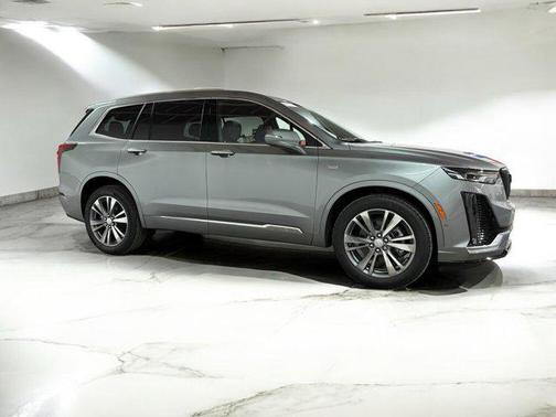 2025 Cadillac XT6 Premium Luxury FWD