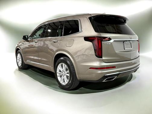 2023 Cadillac XT6 Luxury FWD