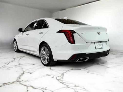 2023 Cadillac CT4 Luxury