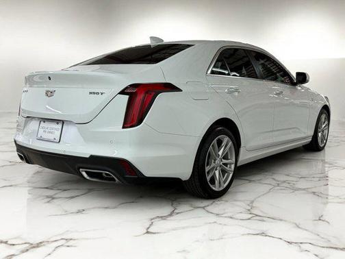 2023 Cadillac CT4 Luxury