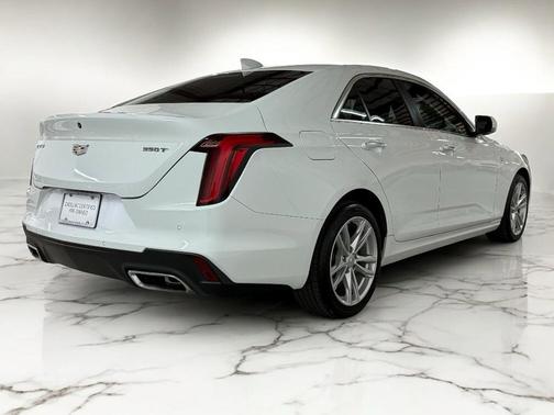2023 Cadillac CT4 Luxury
