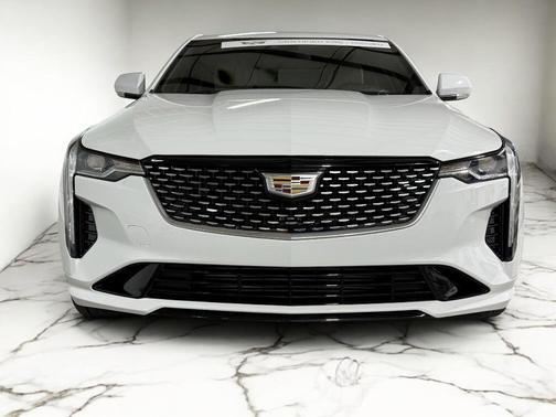 2023 Cadillac CT4 Luxury