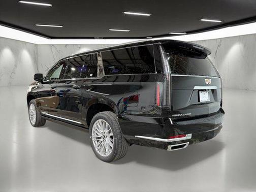 2026 Cadillac Escalade ESV Luxury
