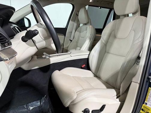 2021 Volvo XC90 Recharge Plug-In Hybrid T8 Inscription 6 Passenger