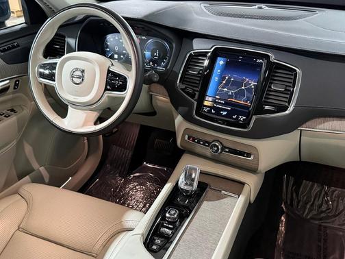2021 Volvo XC90 Recharge Plug-In Hybrid T8 Inscription 6 Passenger