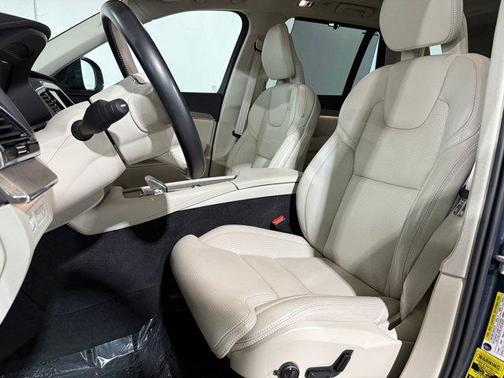 2021 Volvo XC90 Recharge Plug-In Hybrid T8 Inscription 6 Passenger