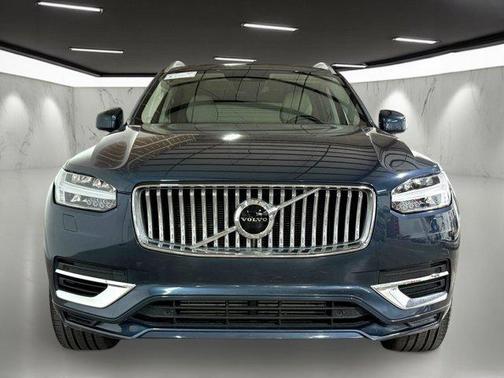 2021 Volvo XC90 Recharge Plug-In Hybrid T8 Inscription 6 Passenger