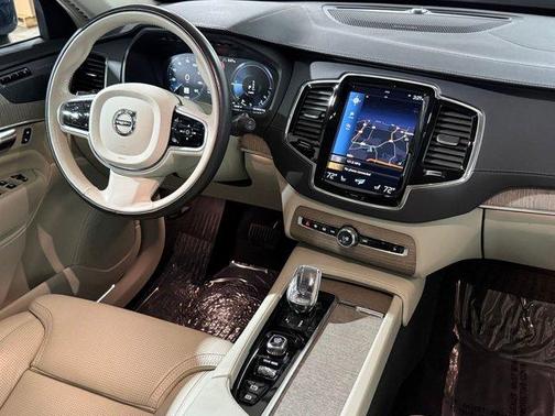 2021 Volvo XC90 Recharge Plug-In Hybrid T8 Inscription 6 Passenger
