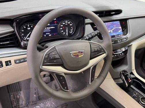 Emerald Lake Metallic 2026 Cadillac XT5 Premium Luxury