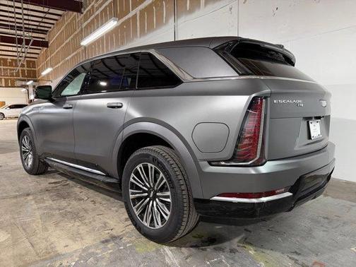 Magnus Metal Frost 2026 Cadillac Escalade IQ Luxury