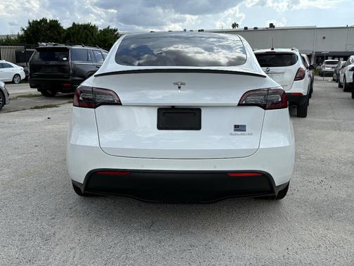 2022 Tesla Model Y Performance Dual Motor All-Wheel Drive