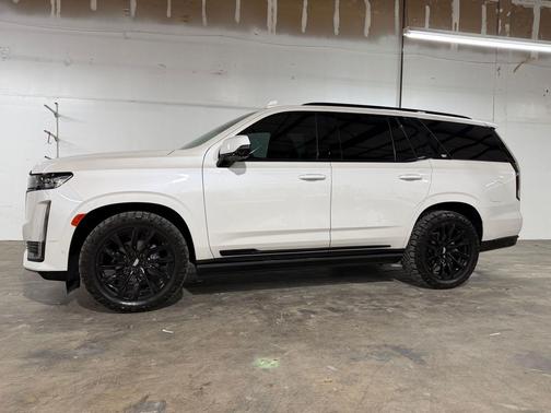 Crystal White Tricoat 2023 Cadillac Escalade Sport